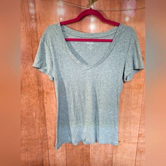 OLD NAVY SIZE LARGE GRAY V-NECK T-SHIRT - Picture 1 of 2